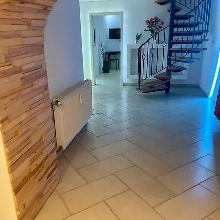 Schoene, Hochwertige 5 In Oberhausen (North Rhine-Westphalia)