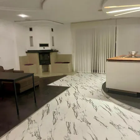 Appartement Schoene, Hochwertige 5 In Oberhausen (North Rhine-Westphalia)