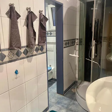 Schoene, Hochwertige 5 In Apartmán Oberhausen (North Rhine-Westphalia)